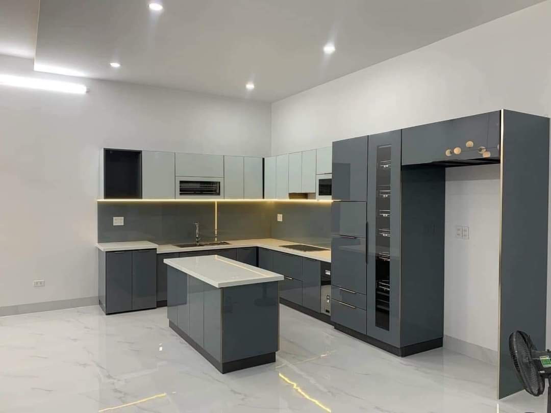 bao gia tu bep inox canh kinh 